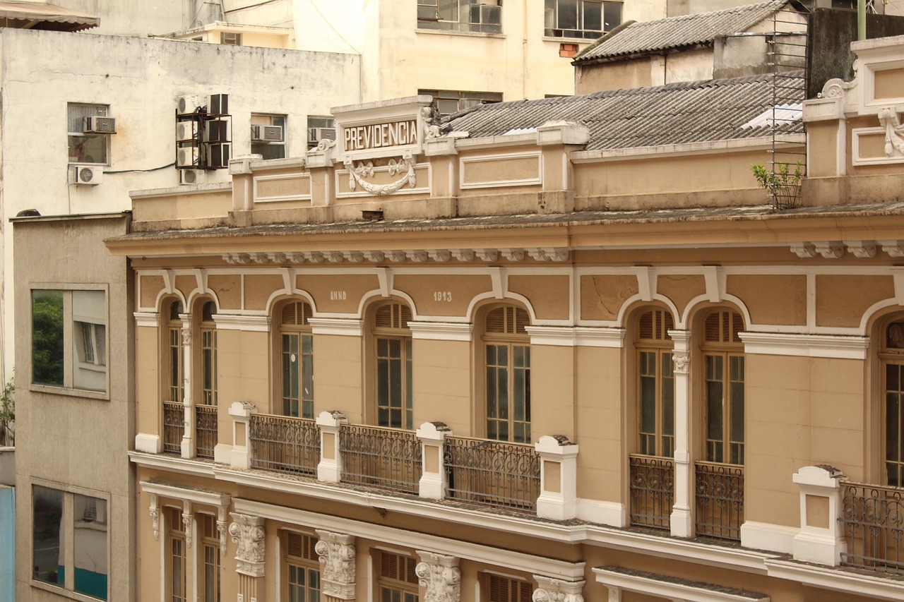 依云免费大片详情下载教程app